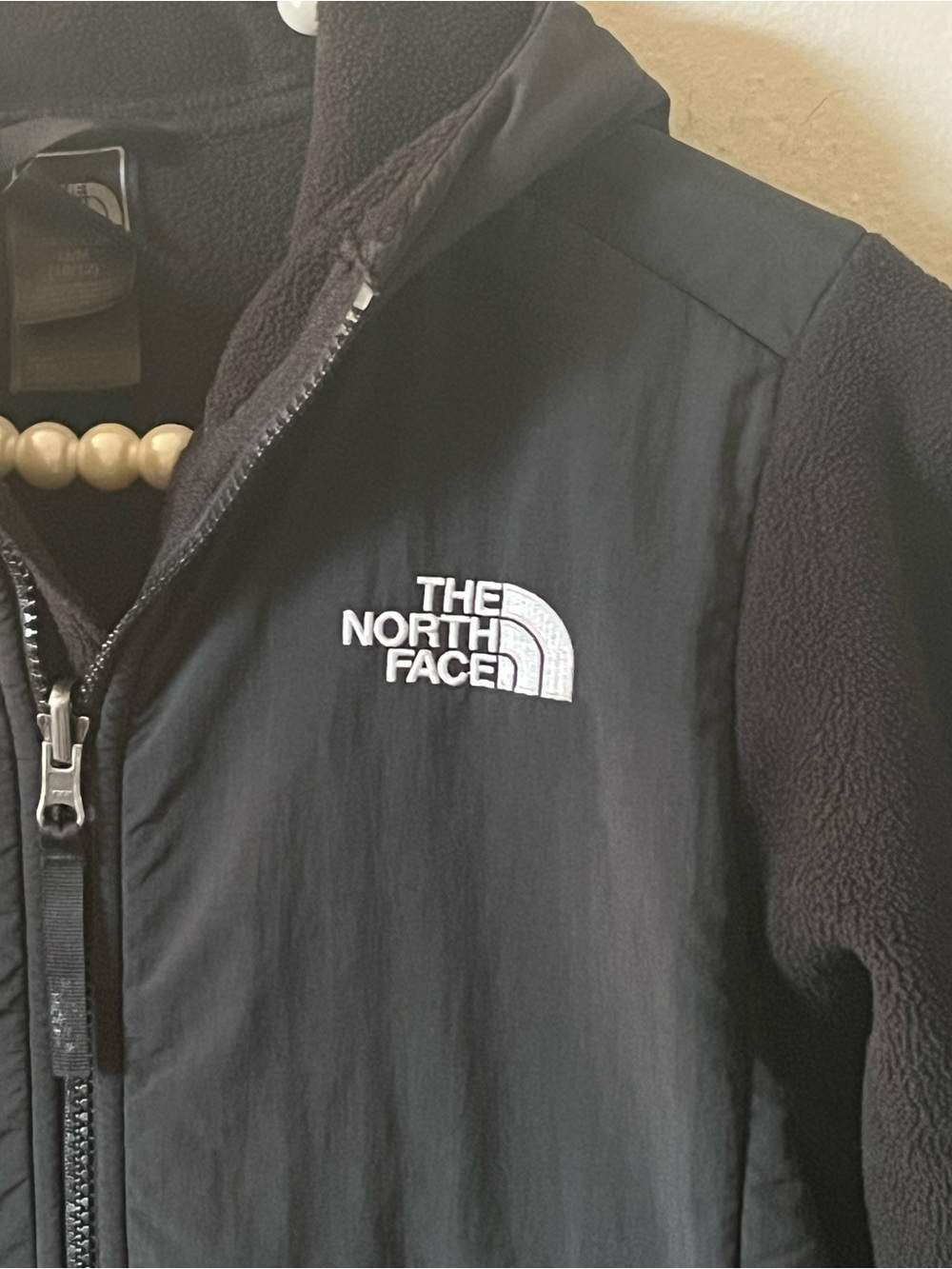 The North Face kids Black Fleece Hybrid Jacket size M (10/12)